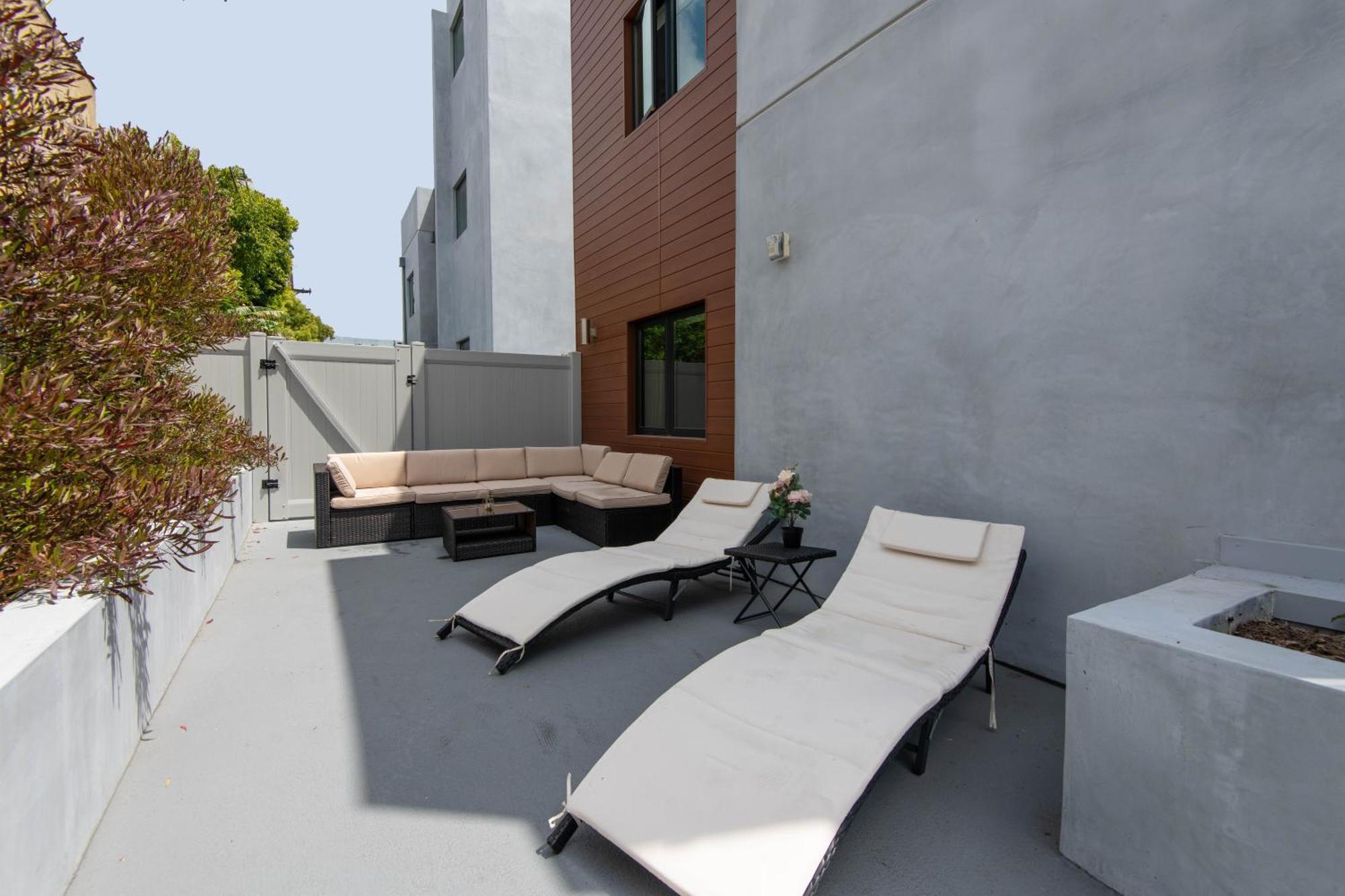 Regency Modern Apartments Glendale Dış mekan fotoğraf