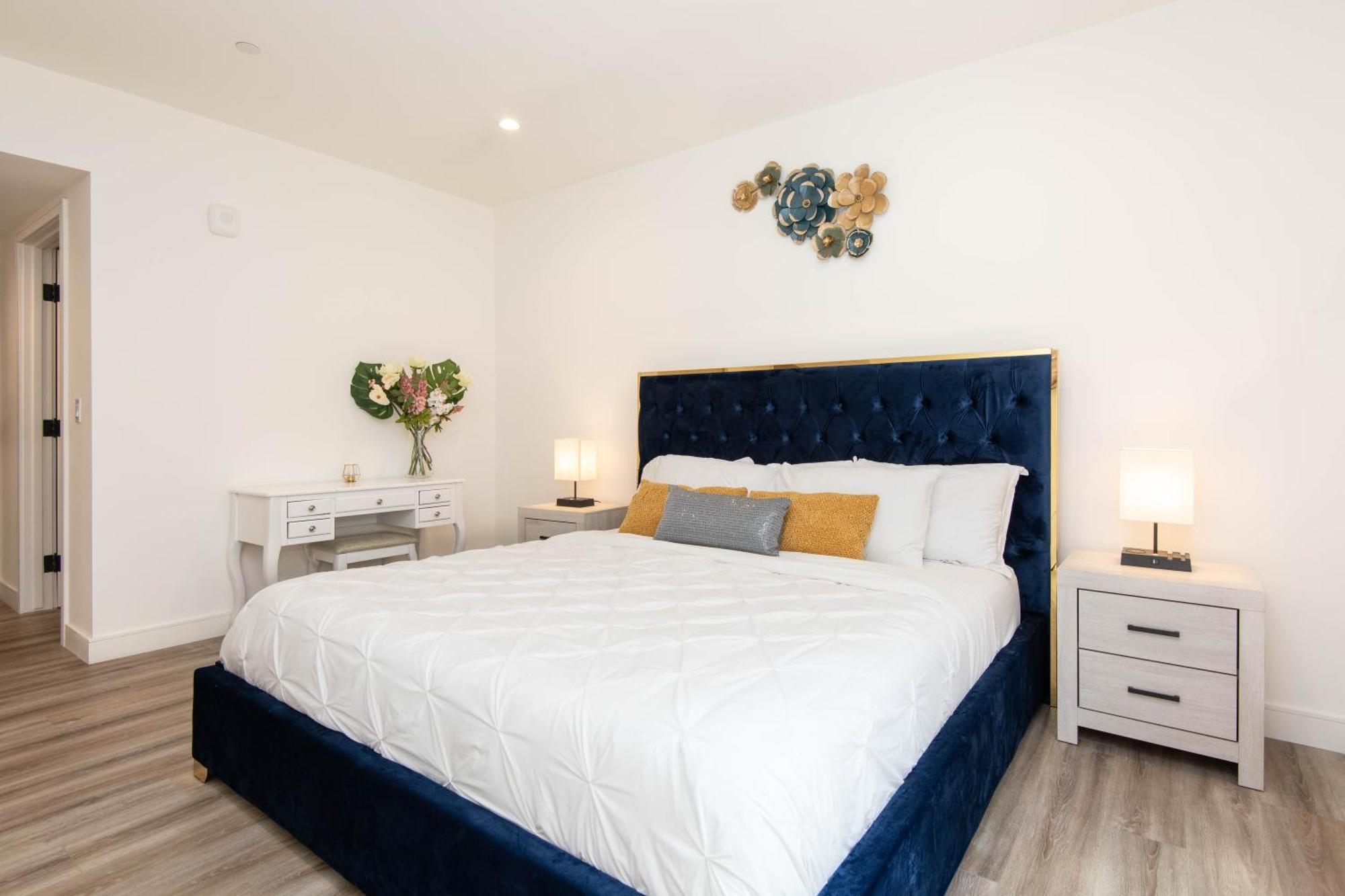 Regency Modern Apartments Glendale Dış mekan fotoğraf