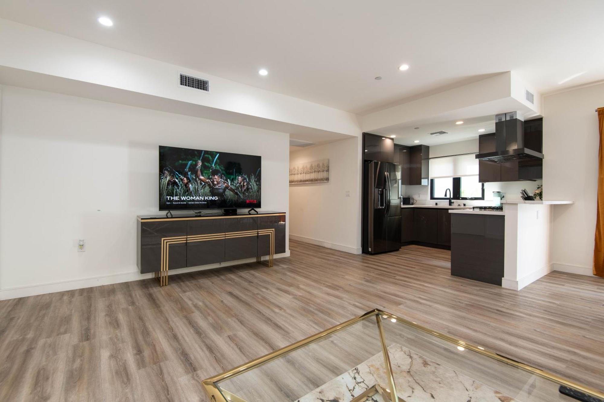 Regency Modern Apartments Glendale Dış mekan fotoğraf