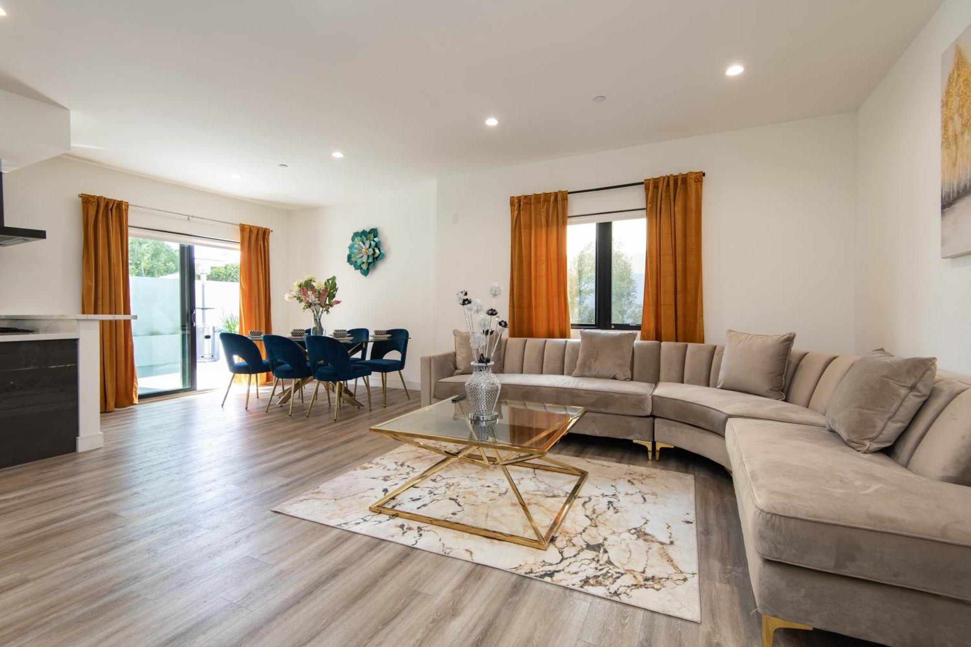 Regency Modern Apartments Glendale Dış mekan fotoğraf