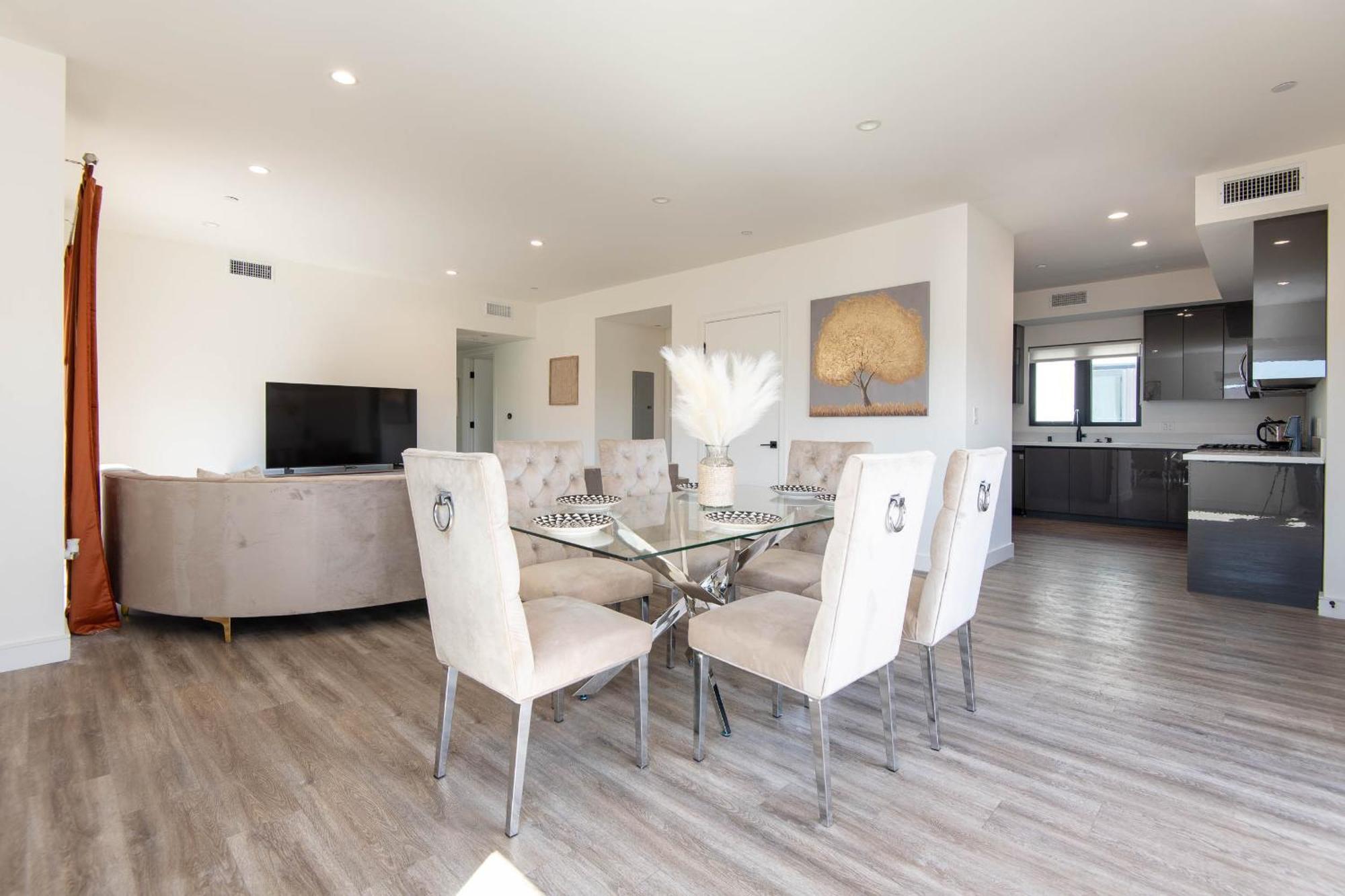 Regency Modern Apartments Glendale Dış mekan fotoğraf