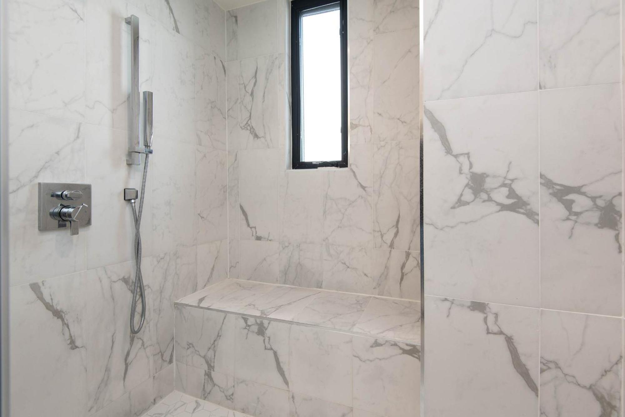 Regency Modern Apartments Glendale Dış mekan fotoğraf