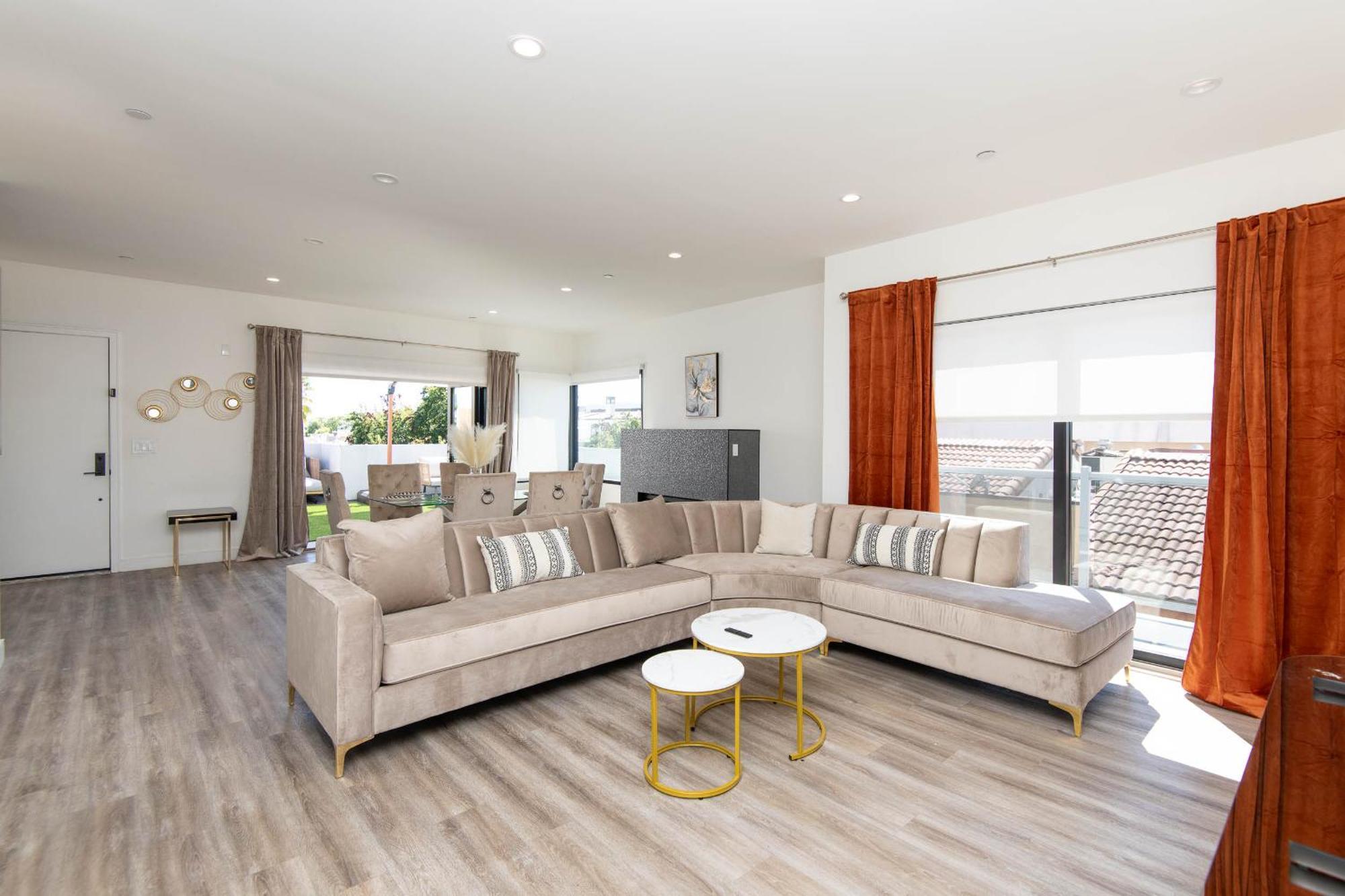 Regency Modern Apartments Glendale Dış mekan fotoğraf