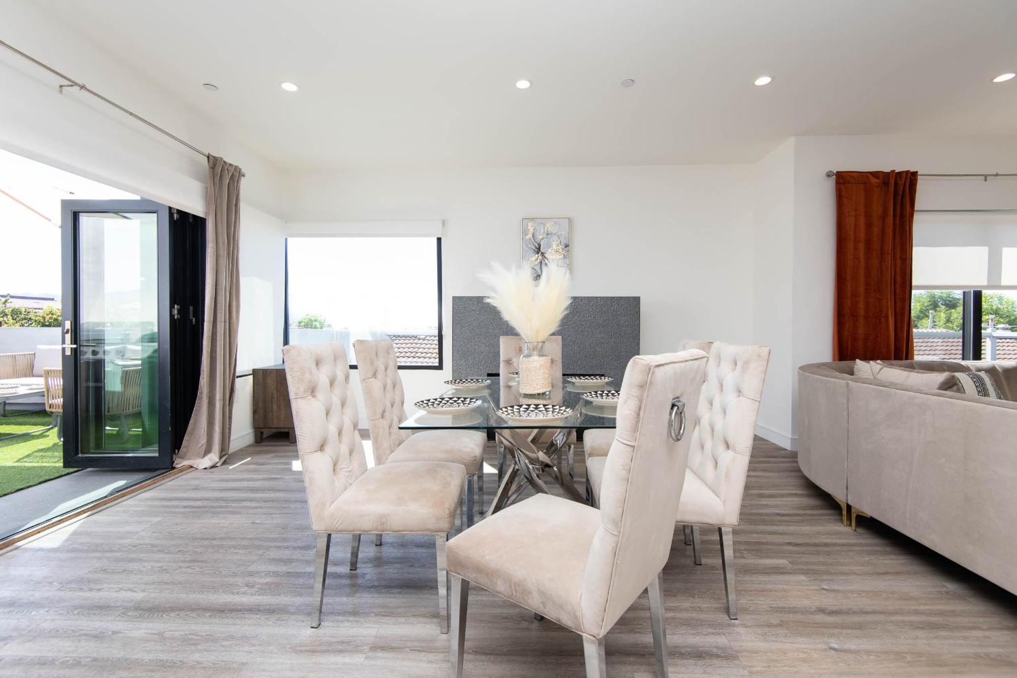 Regency Modern Apartments Glendale Dış mekan fotoğraf